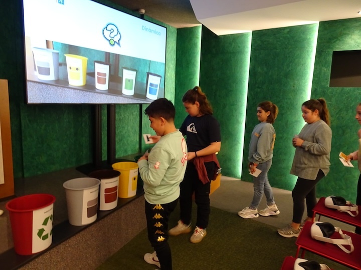 Visita escolar Malpica a SOGAMA 2