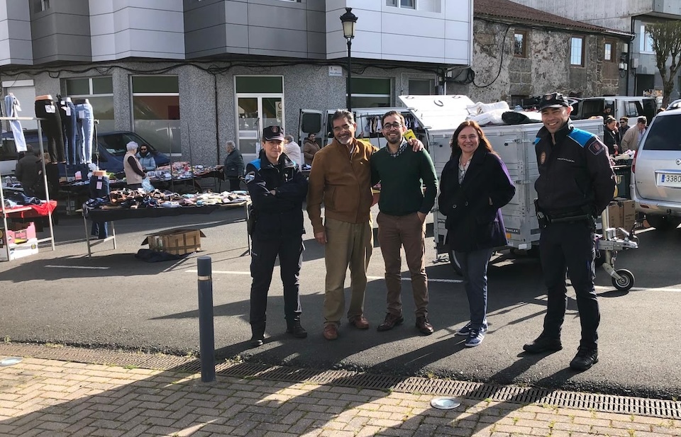 Comitiva local na Feira de SAnta Comba