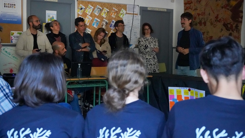 Emprendedores nomadas do Pueblos Remotos no IES de Carnota 2