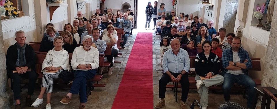 Publico na presentacion da Fundacion Brandomil