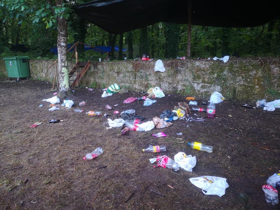 Lixo nas festas de San Pedro