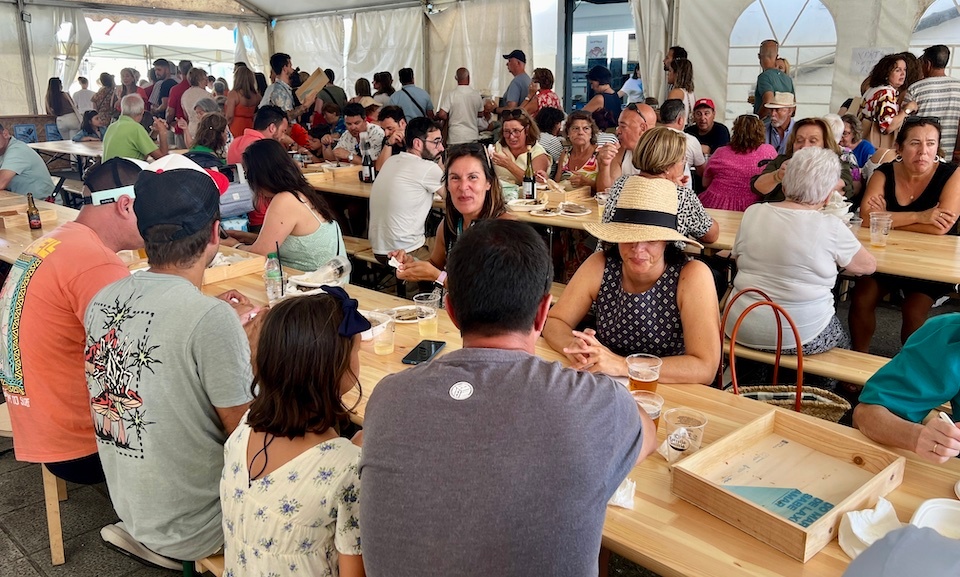 Feira da confraria de Laxe