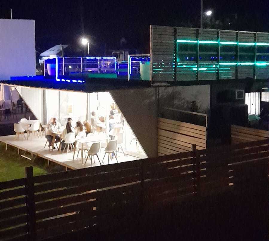 Chiringuito Fisterra pegado as casa