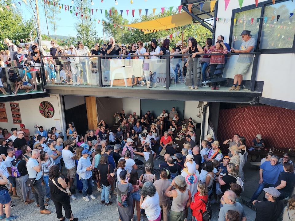 Foliada de Elena Ferro en Merza