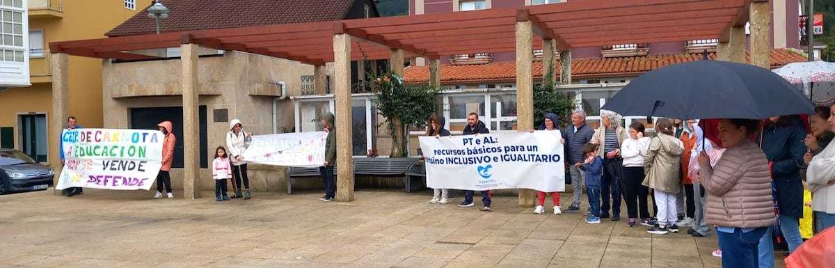 Concentracion en Carnota contra os recortes 2