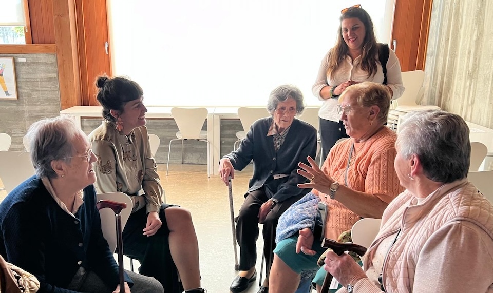 Laura Tova no DOlmen de Dombate 2