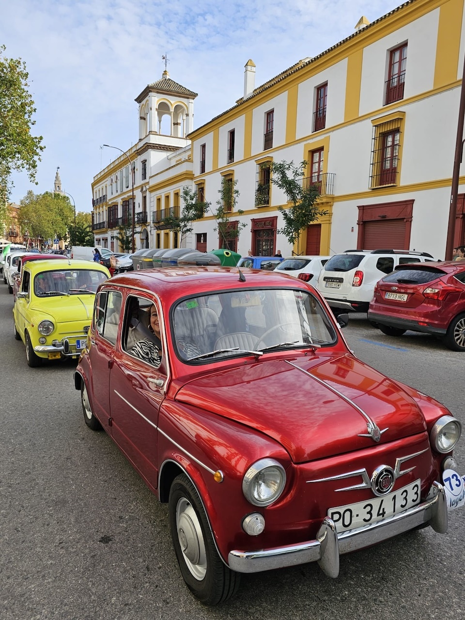 Dous galegos co seat 800 por Sevilla