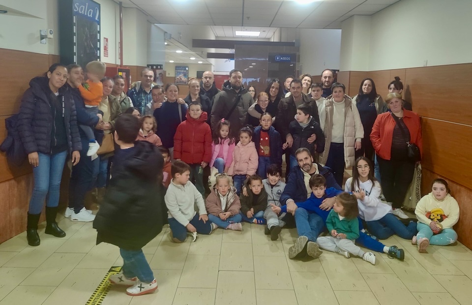 Sesion de cine Adaptado con Un Paso Mais 1