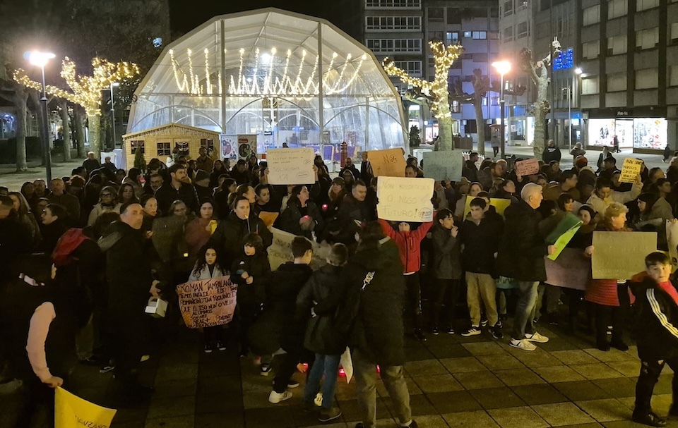 Concentracion das Familias do CEIP Bergantino en Carballo 12