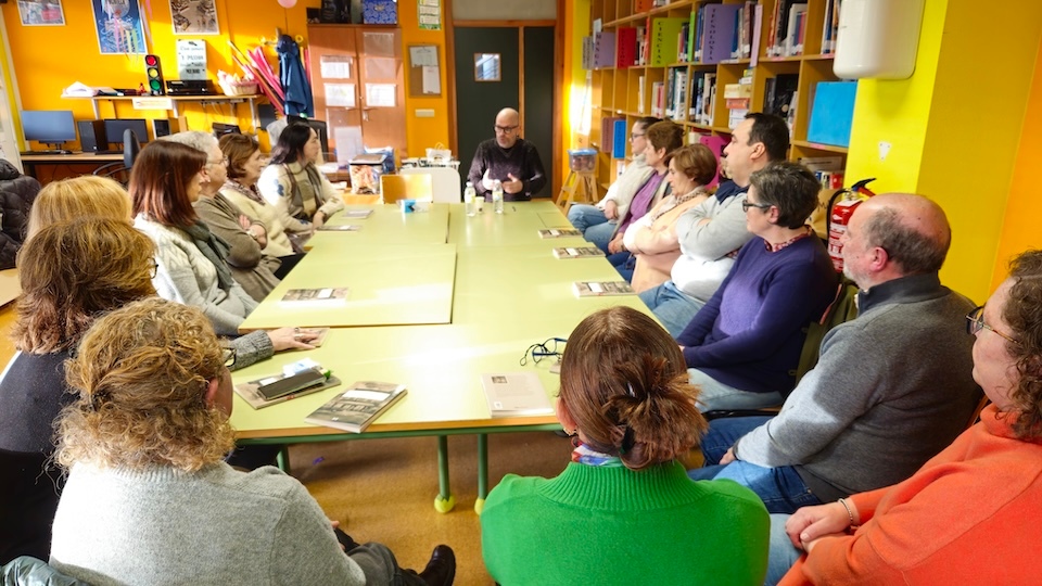 Diego Ameixeiras no Club de Lectura Arao no IES Pedra dá Aguia de Camariñas