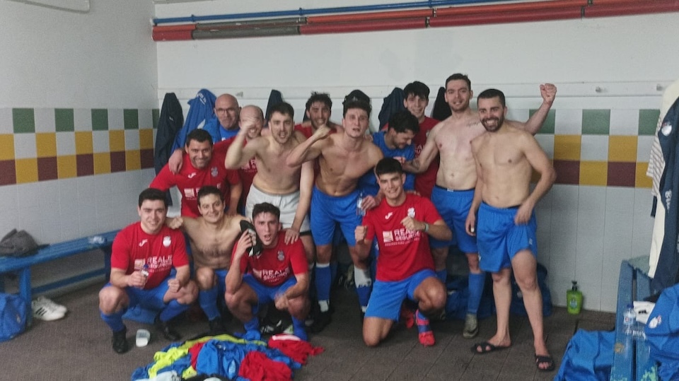 Ponteceso vencendo en Camarinas