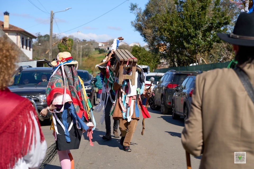 Entroido dos Ben Vestidos e dos Varreduiros de Santa Comba-Axio Mouro 4