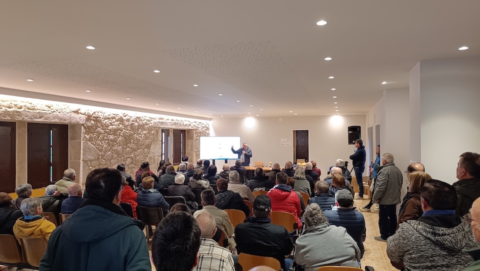 presentacion-campaña-vespa-velutina-Dumbria