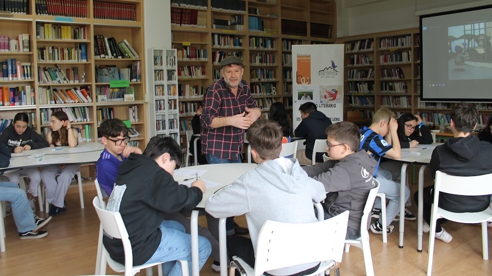 Fernando Díaz-Castroverde no IES Maximino Romero de Lema de Baio