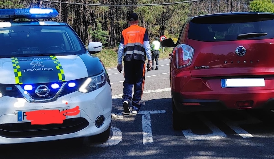 Proteccion Civil e Garda Civil en Corcubion recurso