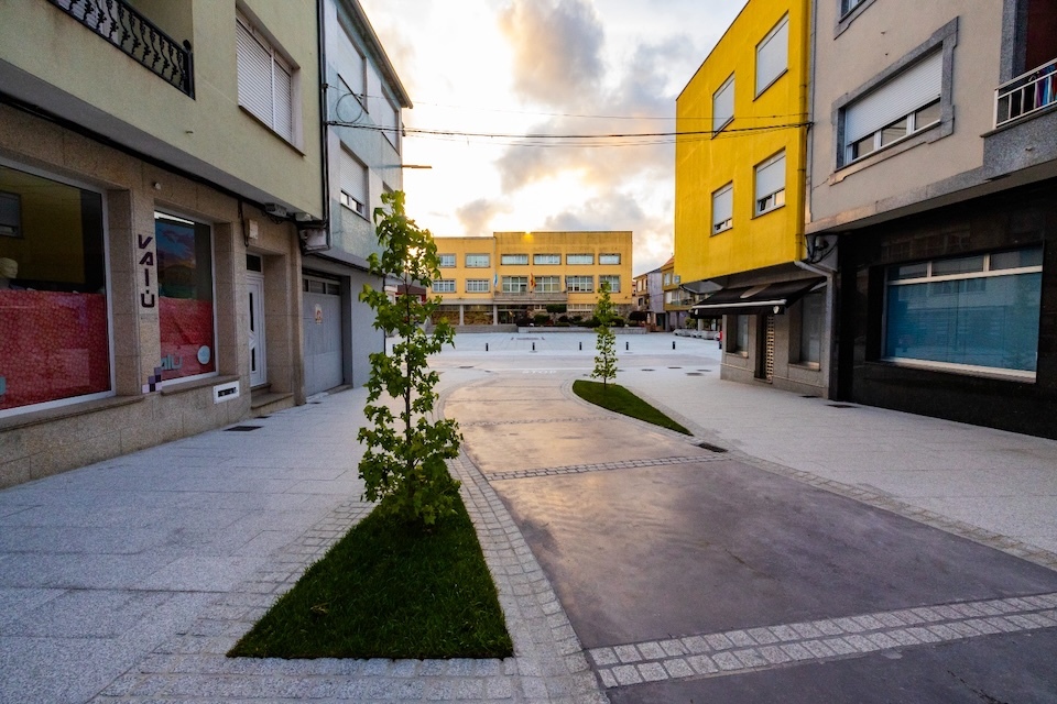 VIMIANZO - OBRAS RÚAS CASTELAO E VÁZQUEZ MOUZO 3