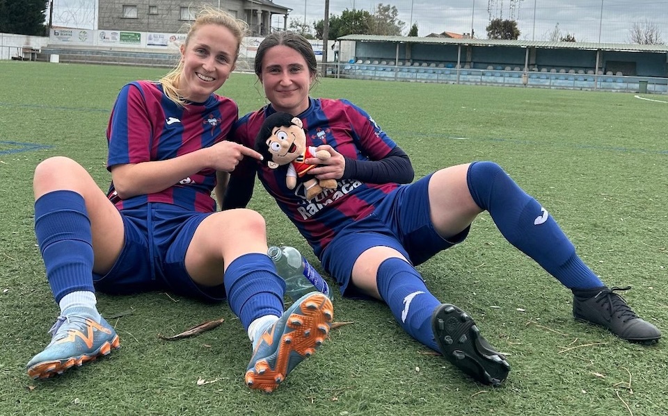 Barbara e Rut goleadoras da Esteirana