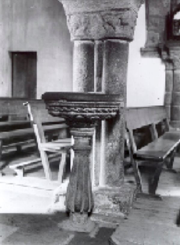 A pila romanica Santa María do Campo de Muros