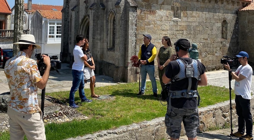 Visita do carteiro da TVG a Corucbion