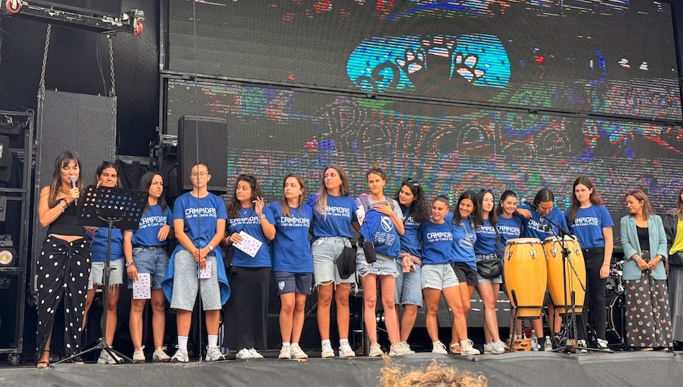 As xogadoras do Corme CF pregoeiras da Festa do Percebe do Roncudo 2025