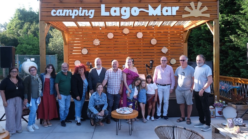 Foto de familia do 100 aniversario de Eva Castineira