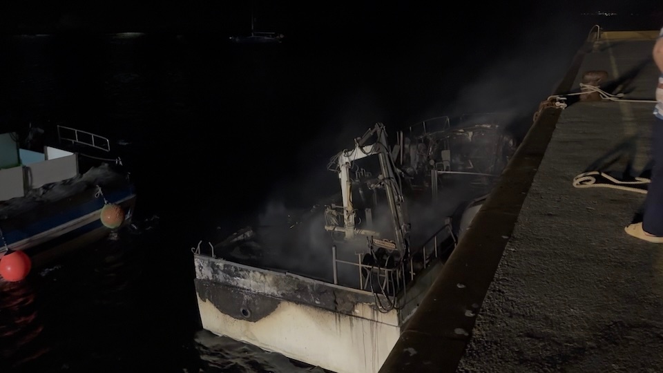 Incendio barco cee