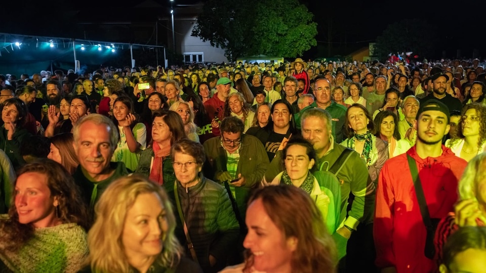 Publico na Festa Folk na Fin do Camino 2022