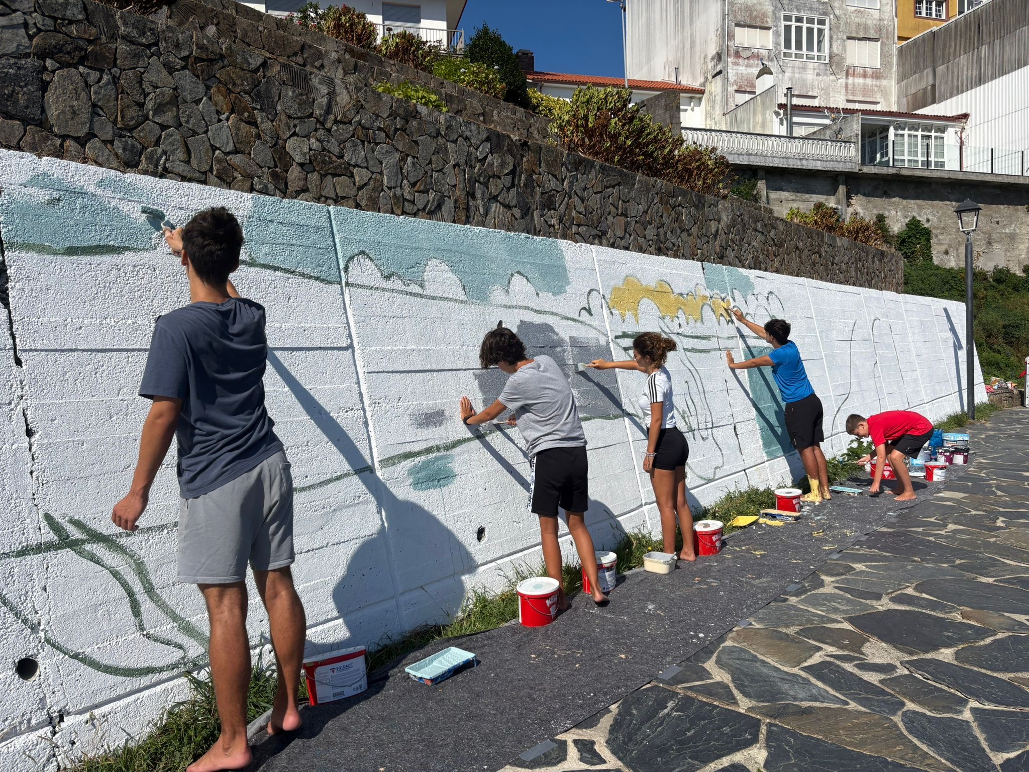 Murais colaborativos en Corcubion