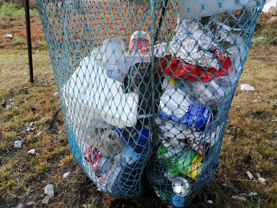 Lixo plastico en Camelle