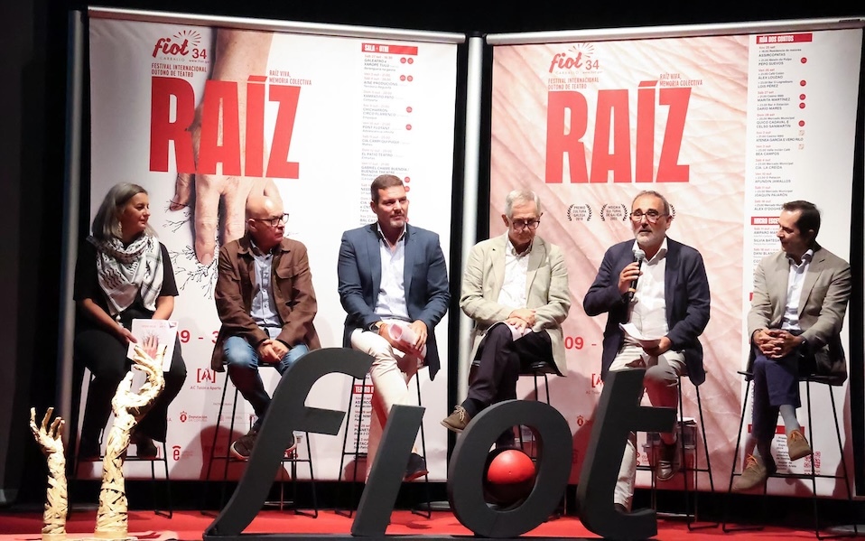 Carballo. A CoruñaO conselleiro de Cultura, Lingua e Xuventude, José López Campos, acompañado polo director da Axencia Galega das Industrias Culturais, Jacobo Sutil, participan na presentación da 34ª edición do Festival Internacional Outono de Teatro04/09/2025Foto: Moncho Fuentes/AGN A Coruña