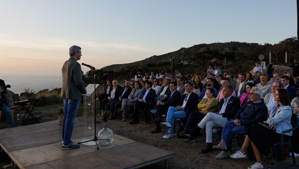 O titular do Goberno galego, Alfonso Rueda, asiste ao ‘Atlantic Sunset - the latest in Europe’.Faro de Fisterra (Fisterra), 19/09/25.