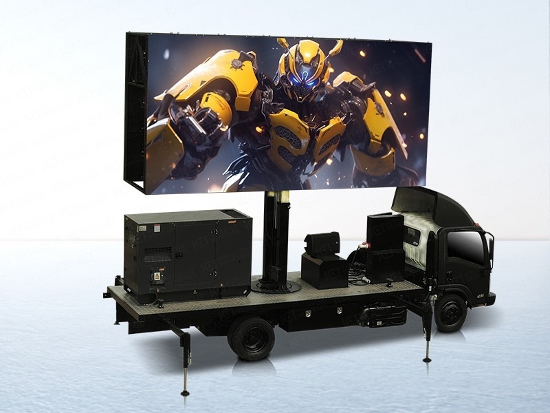 Camion con panatlla NACFOM