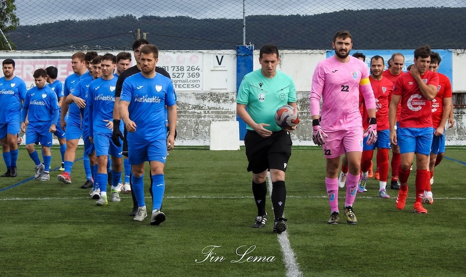 Corme-Porteno co arbitro David Vazquez Lema-Foto-Fin lema