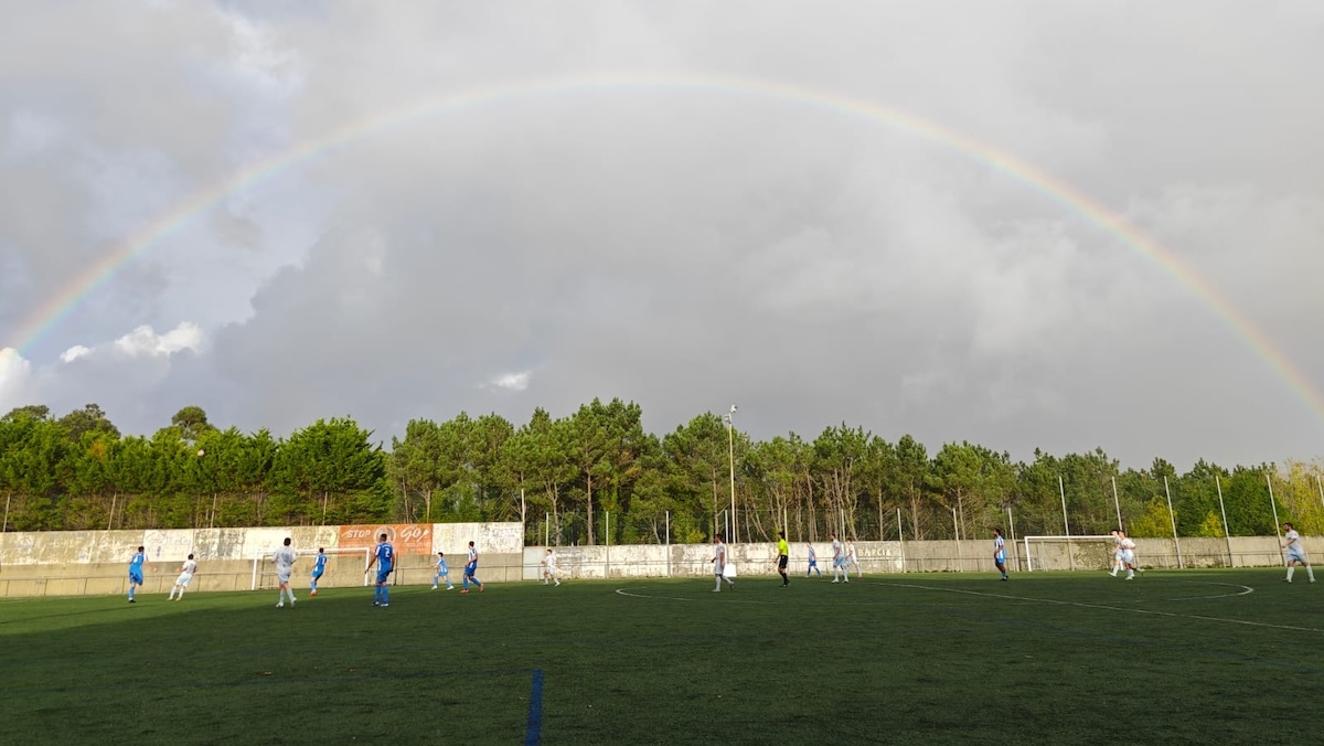 Arco da Vella no Cubaleiro no UD COrcubion-Sporting Zas