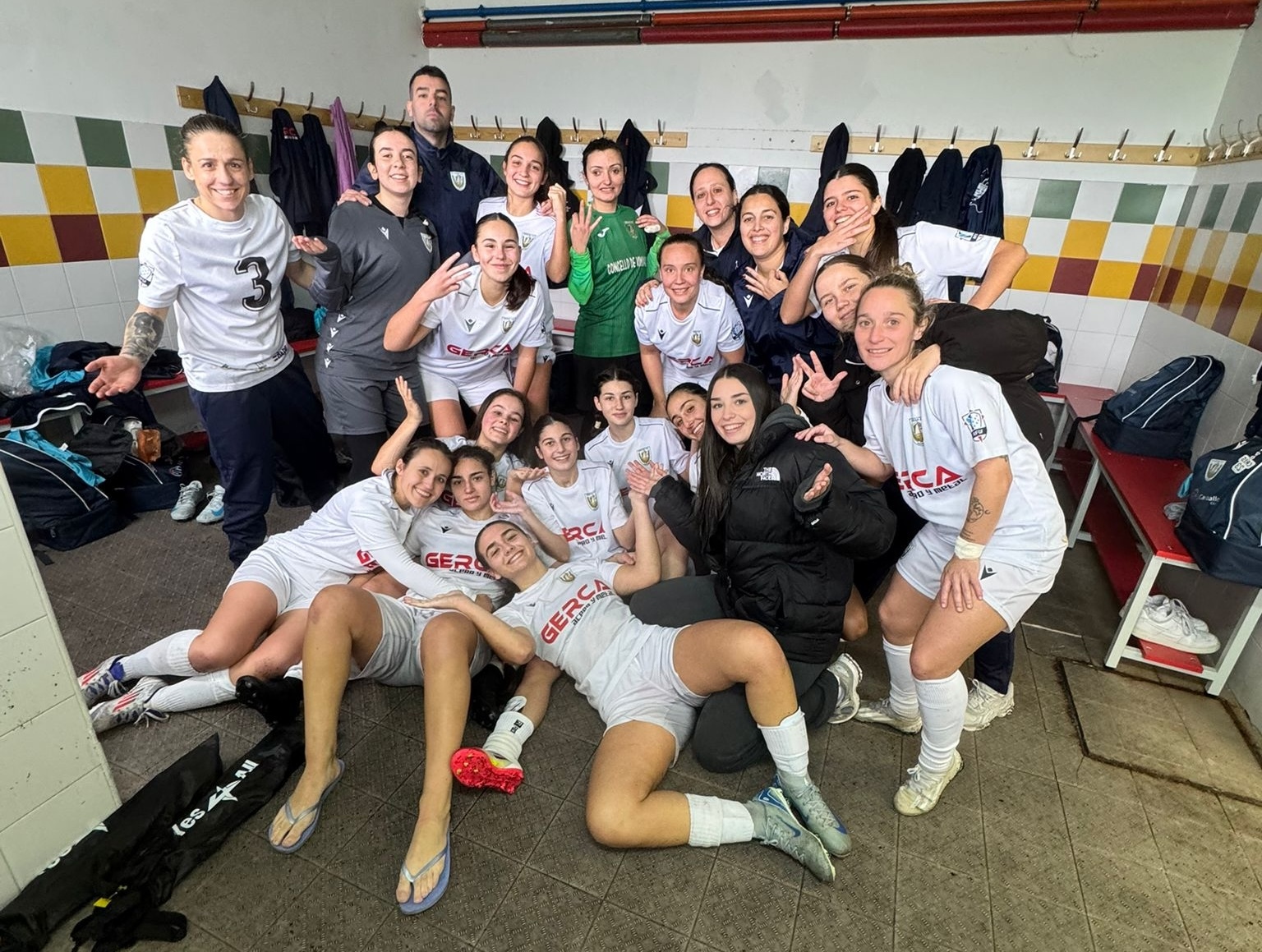 Soneira celebrando a vitoria