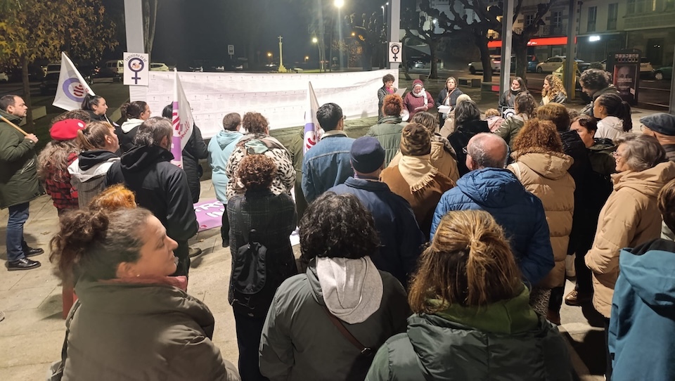 25N-Feminismo en Cee en Ponteceso 3