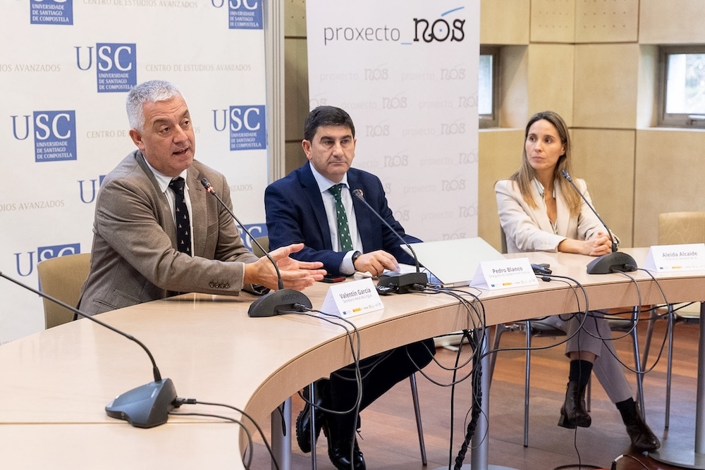 14,15 h.-             O secretario xeral da Lingua, Valentín García, e o director da Axencia para a Modernización Tecnolóxica de Galicia, Julián Cerviño, clausurarán a xornada Tecnoloxía en galego. Resultados de ILENIA-Proxecto Nós.  No Centro de Estudos Avanzados (finca de Vista Alegre, s/n). foto xoán crespo