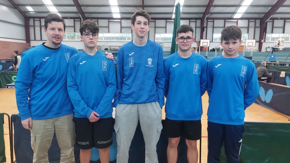 Lucas, Enrique, Mauro e pablo con Miguel Rey