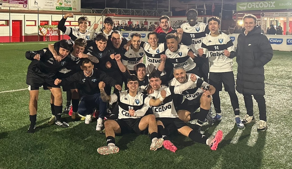 O OZa tras vecner ao Muros na Copa da Costa