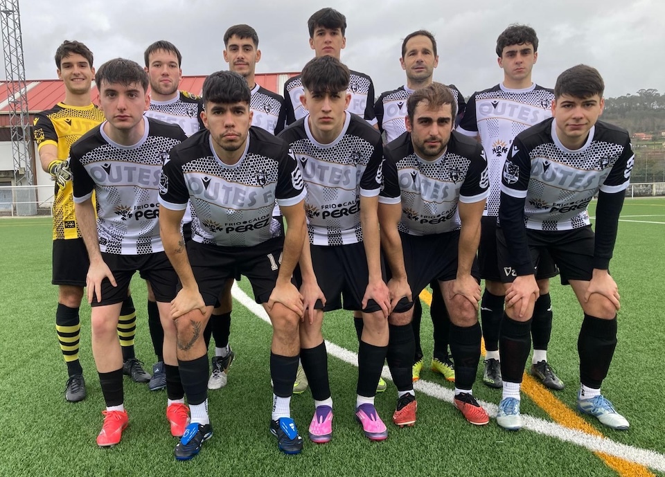 11 do Outes CF ante o Baio no Cunchido