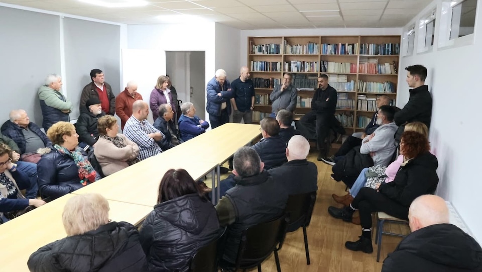 Reunion en Razo sobre a situacion do Monte Neme