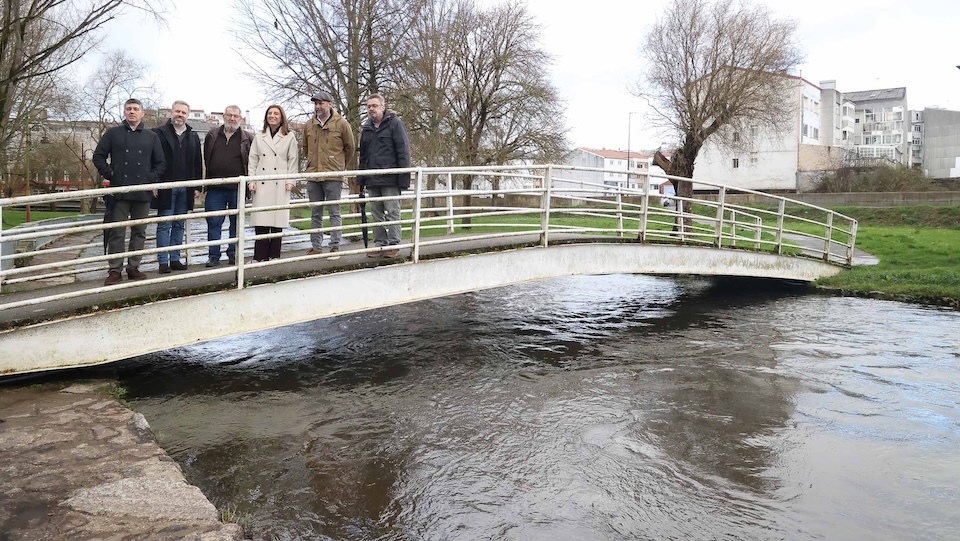 A XUnta no Rio Anllons coas obras anti inundacion