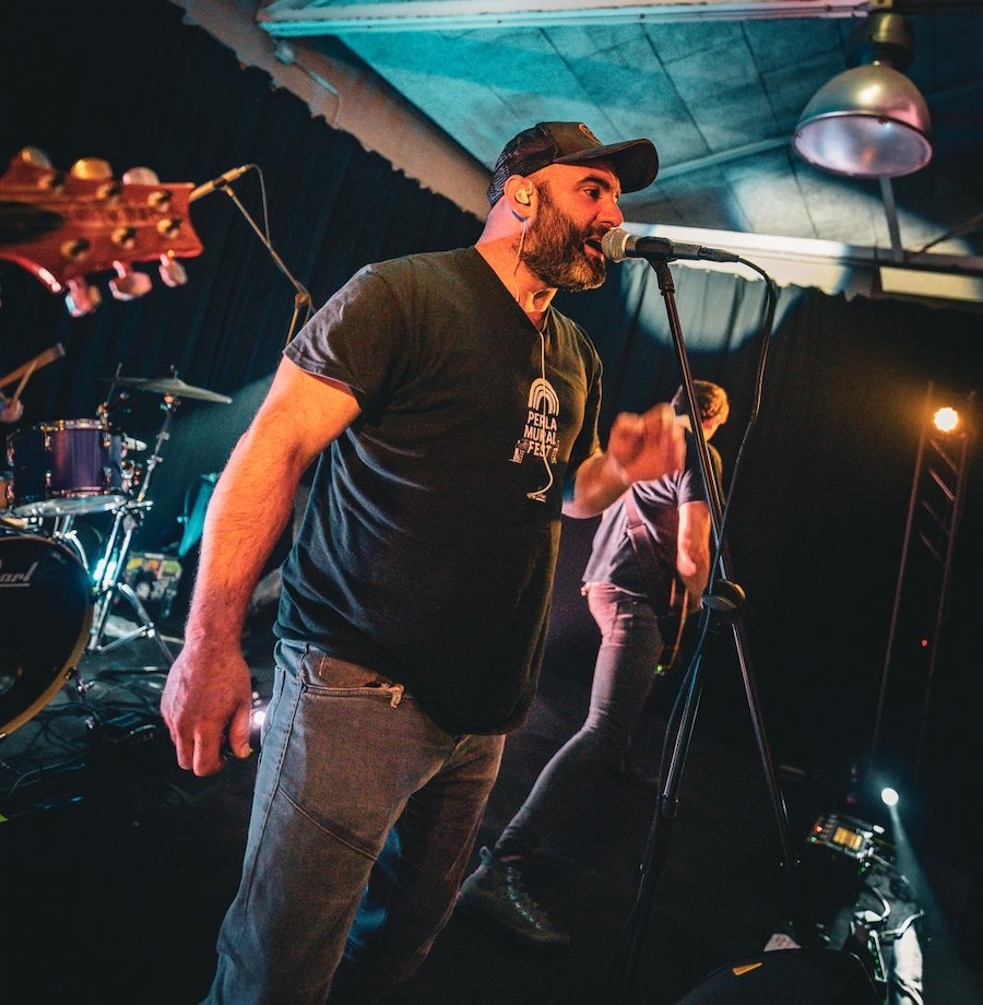 O rock volve encher o Mercado de Abastos de Muros no ciclo Sons no Mercado 3