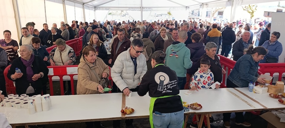 Festa do Bolo do Pote ateigada a carpa