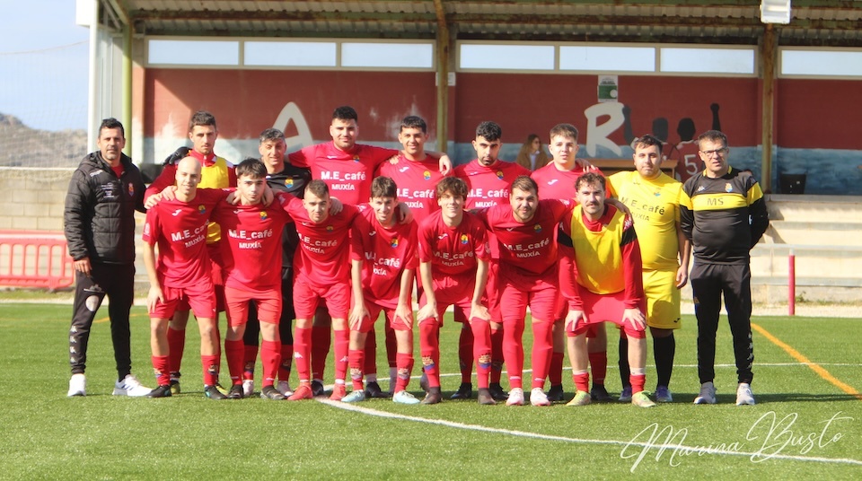 Plantel do Muxia B en Arlina.Foto-Marina Busto