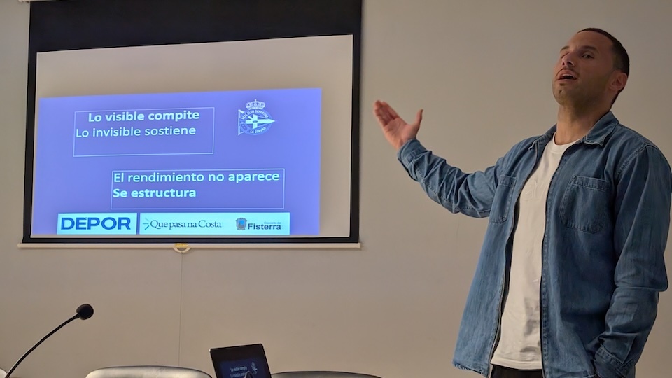 Alberto Rodriguez nas Xornadas Formativas de QPC e RFGF en Fisterra do FUTFEM