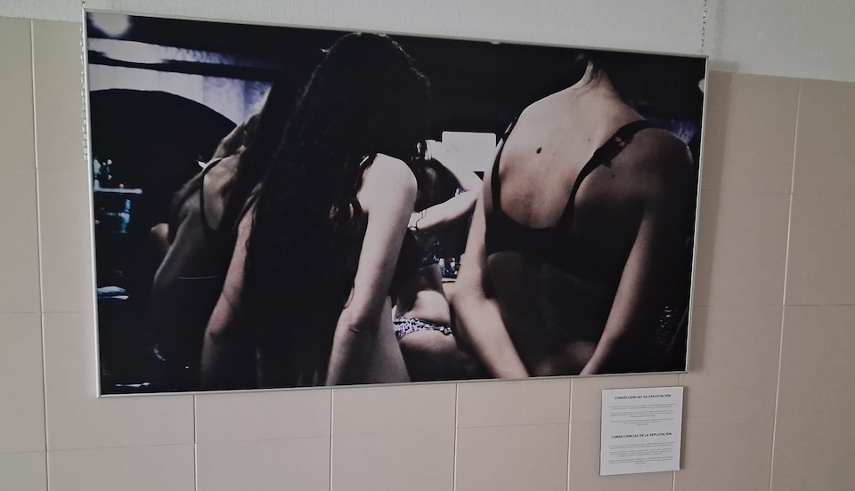 Expo de mabel lozano sobre trata de mulleres