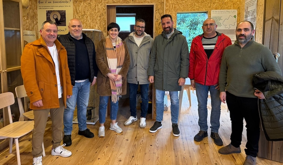 BNG de Mazaricos e Santa Comba nun encontro gandeiro