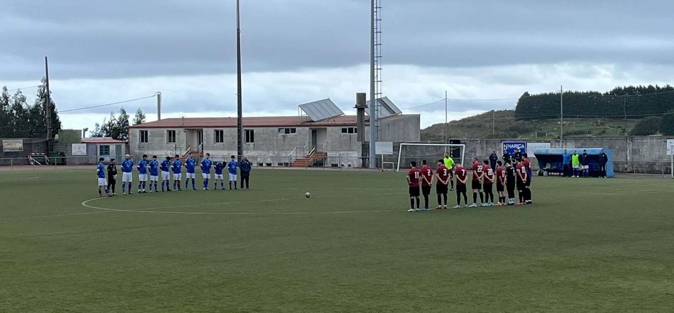 Malpica e Corcubion minuto de silencio en Pedra Queimada