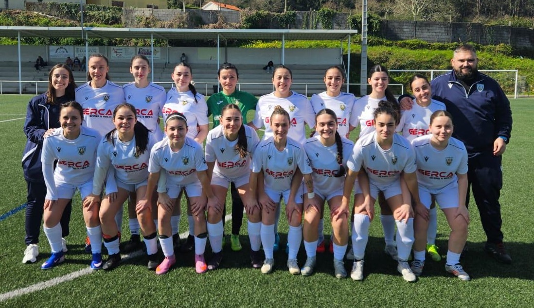 Plantel do Soneira SD fem con Rocio Pose e Roland